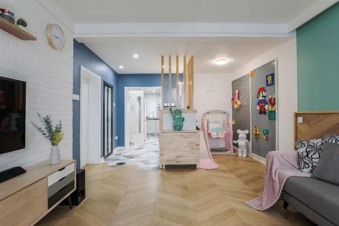 82㎡兩居利用率100%，為毛孩打造游樂場，自己的空間一點不少	