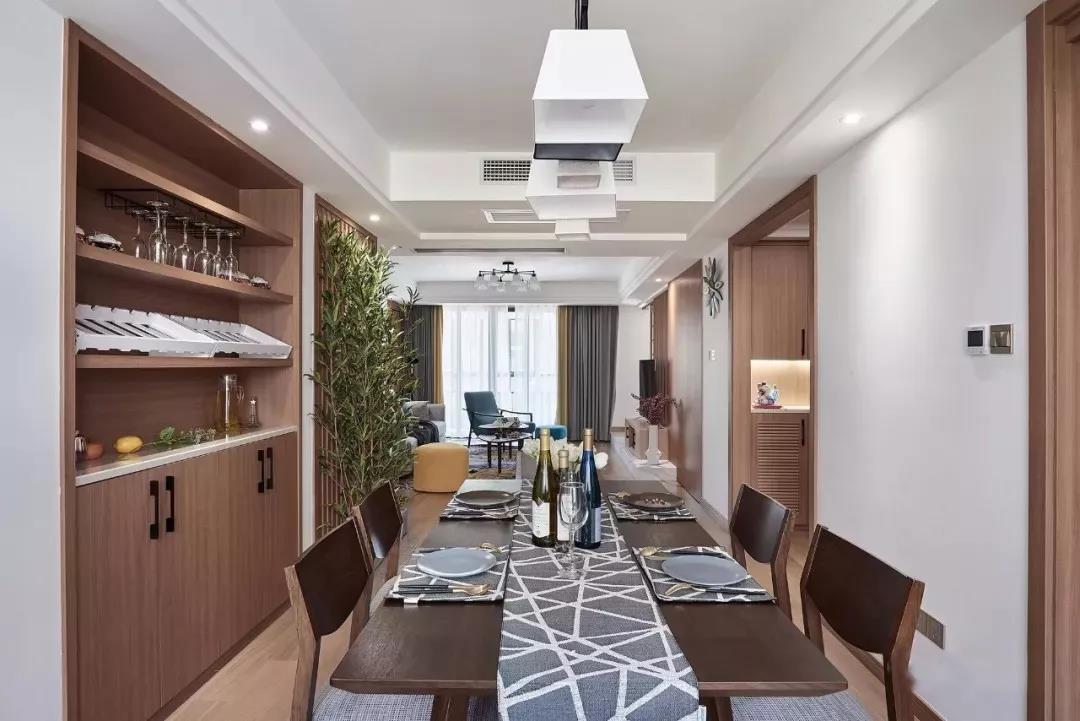 「翻新改造」實(shí)景案例|275㎡超大戶型輕奢風(fēng)，舒適耐用且高效的生活空間！